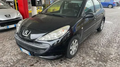 Usata 2011 Peugeot 206 Tre volumi | 3190 € (Buon prezzo)