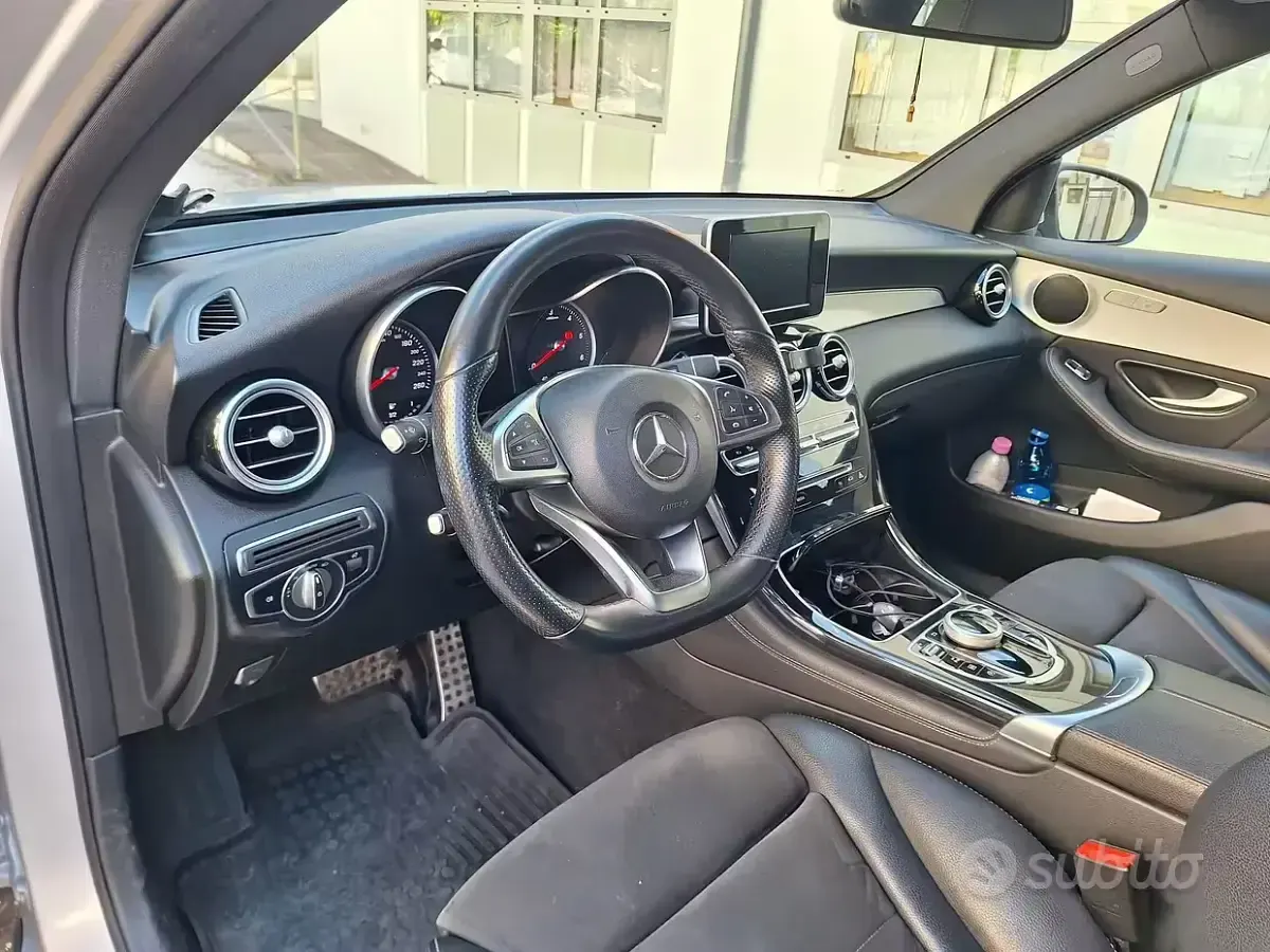 Usata Mercedes GLC220 Premium 170 CV (125 kW) 2018 Grigio SUV