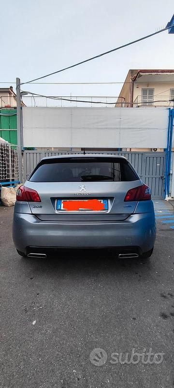 Usata Peugeot 308 120 CV (88 kW) 2015 Berlina