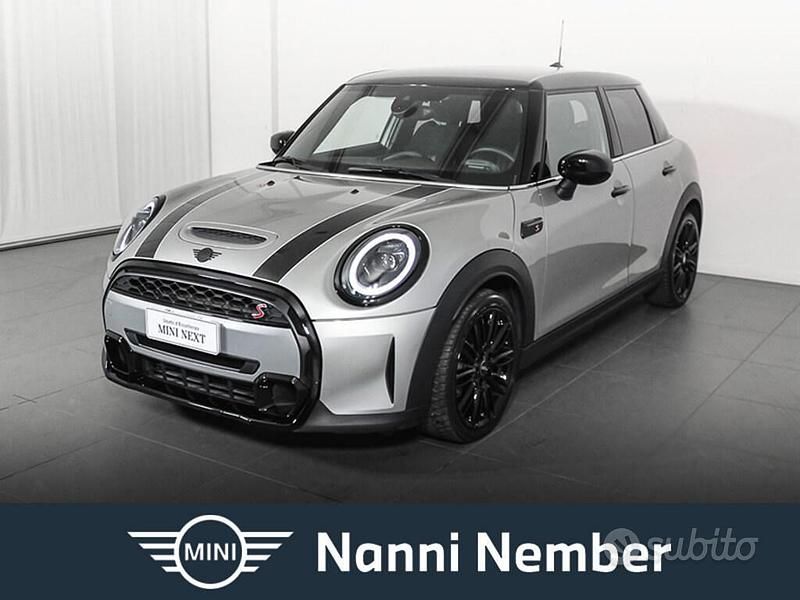 Argento Usata 2023 Mini Cooper S Classic Due volumi | 30.500 € (Buon prezzo) - Immagine 1/3