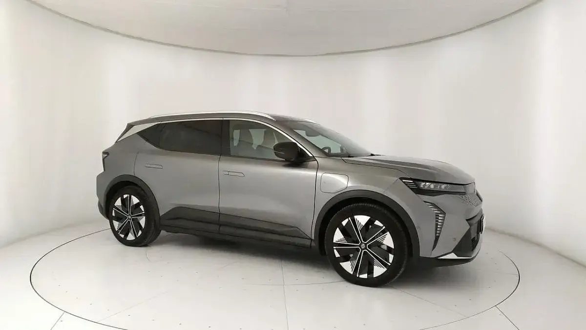 Usata Renault Scénic Komfort 125 kW (170 CV) 2025 Grigio Monovolume