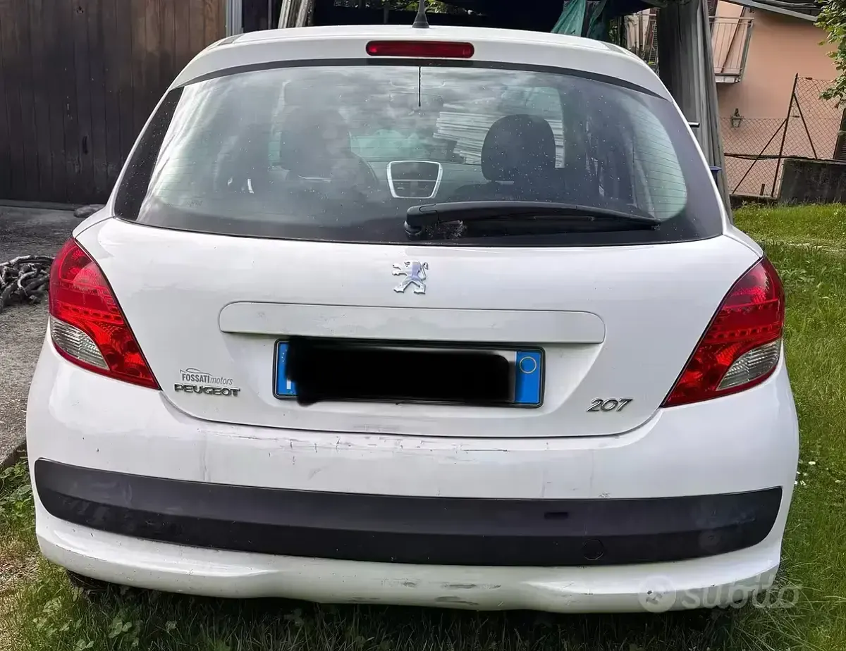 Usata Peugeot 207 73 CV (53 kW) 2012 Bianco Berlina