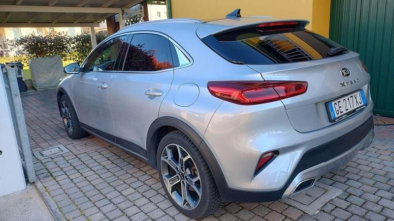 Usata Kia XCeed 136 CV (100 kW) 2021 Argento SUV