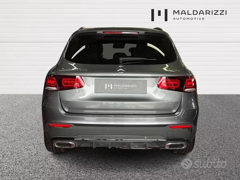 Usata Mercedes GLC300 Edition 306 CV (225 kW) 2022 Grigio SUV