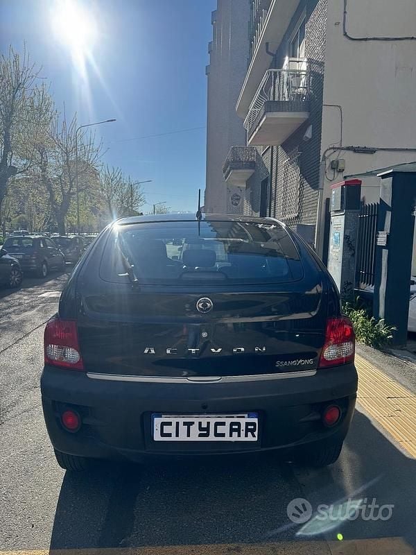 Usata Ssangyong (KGM) Actyon 141 CV (103 kW) 2007 Nero Station wagon