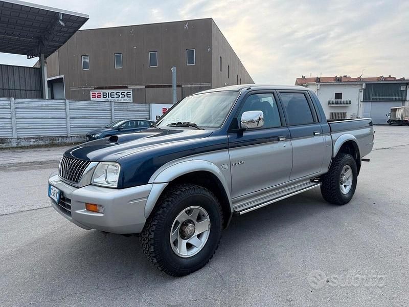 Usata Mitsubishi L200 116 CV (85 kW) 2002 Blu Pick-up
