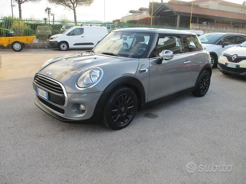 Usata Mini ONE 75 CV (55 kW) 2017 Grigio Utilitaria