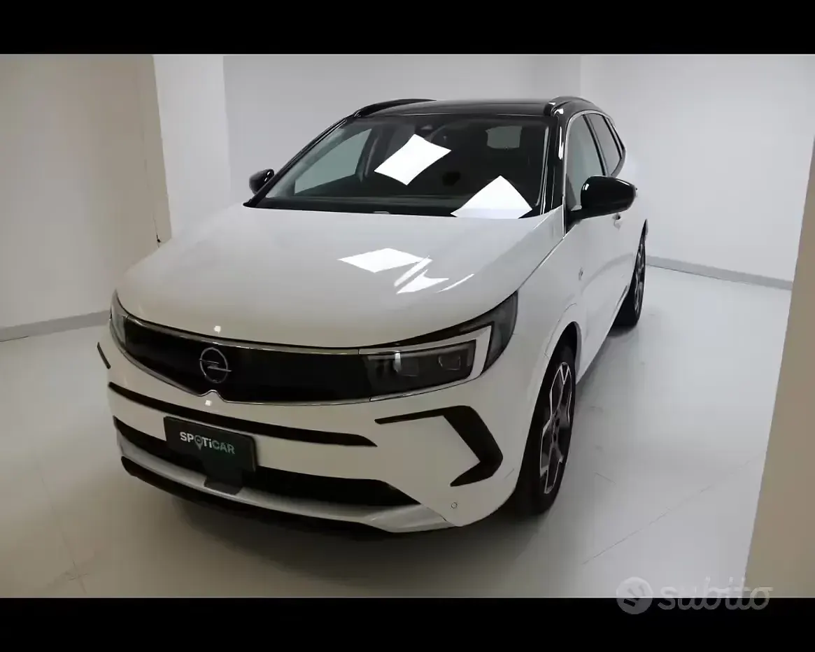 Usata Opel Grandland X Ultimate 131 CV (96 kW) 2024 Grigio SUV