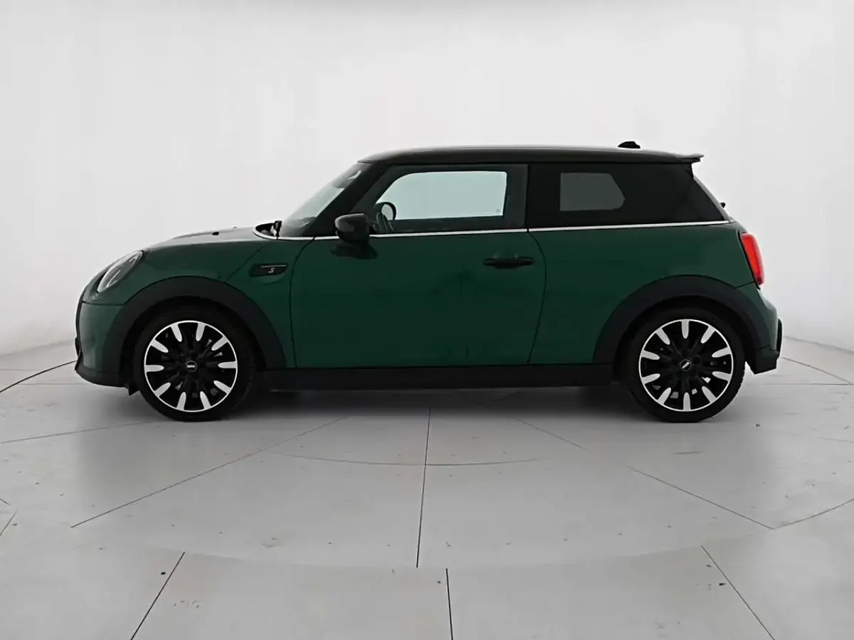 Usata Mini Cooper S Classic 178 CV (130 kW) 2022 British racing green iv Utilitaria