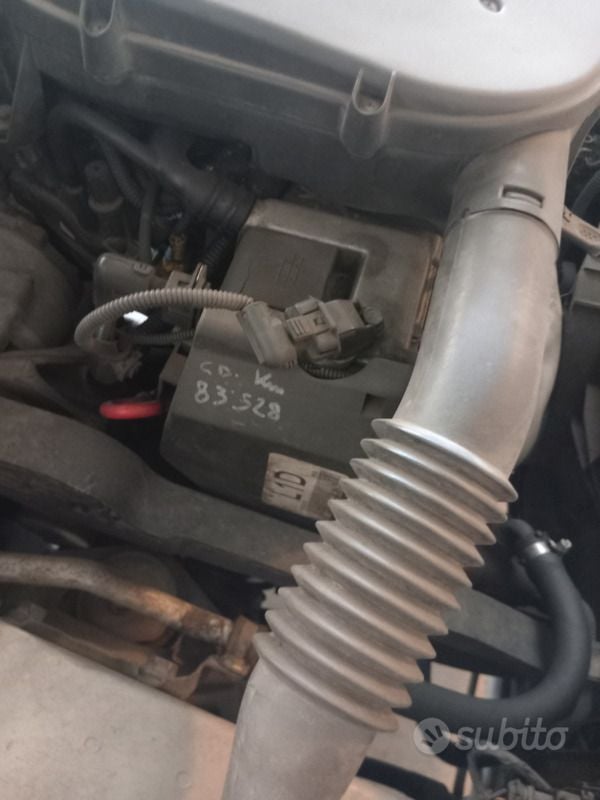 Usata Lancia Ypsilon 86 CV (63 kW) 2001 Grigio Utilitaria