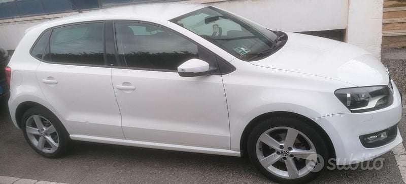 Usata VW Polo Highline 90 CV (66 kW) 2014 Bianco Berlina