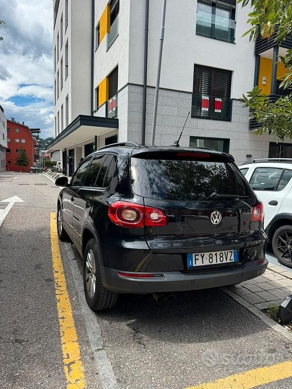 Usata VW Tiguan Sport 140 CV (102 kW) 2011 Nero SUV