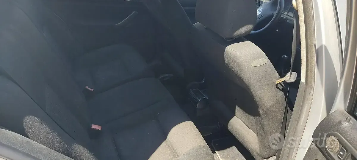 Begagnad VW Golf IV 104 HK (76 kW) 2004 Grå Sedan