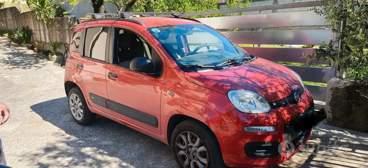 Usata Fiat Panda 70 CV (51 kW) 2015 Rosso Utilitaria