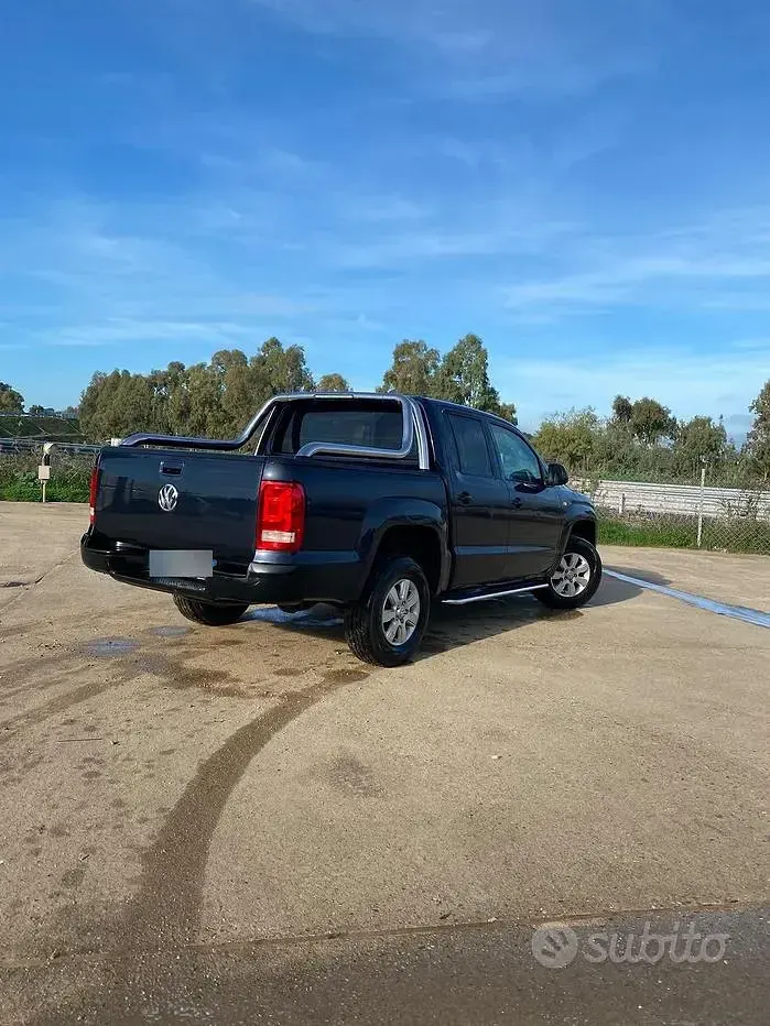 Usata VW Amarok 122 CV (89 kW) 2011 Nero Pick-up