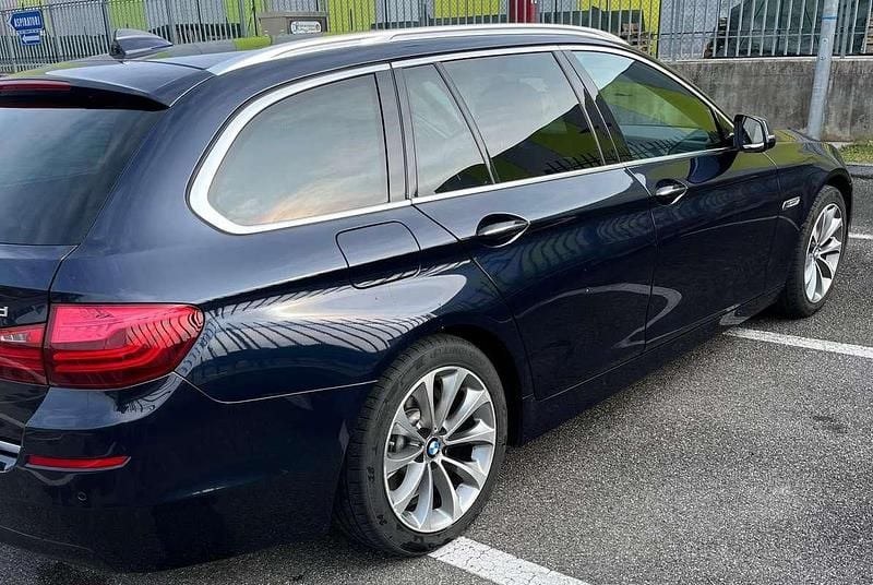 Usata BMW 520 190 CV (139 kW) 2017 Blu/azzurro Station wagon
