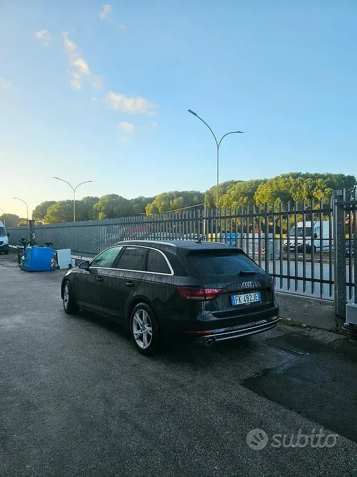 Usata Audi A4 Business 122 CV (89 kW) 2017 Nero Station wagon