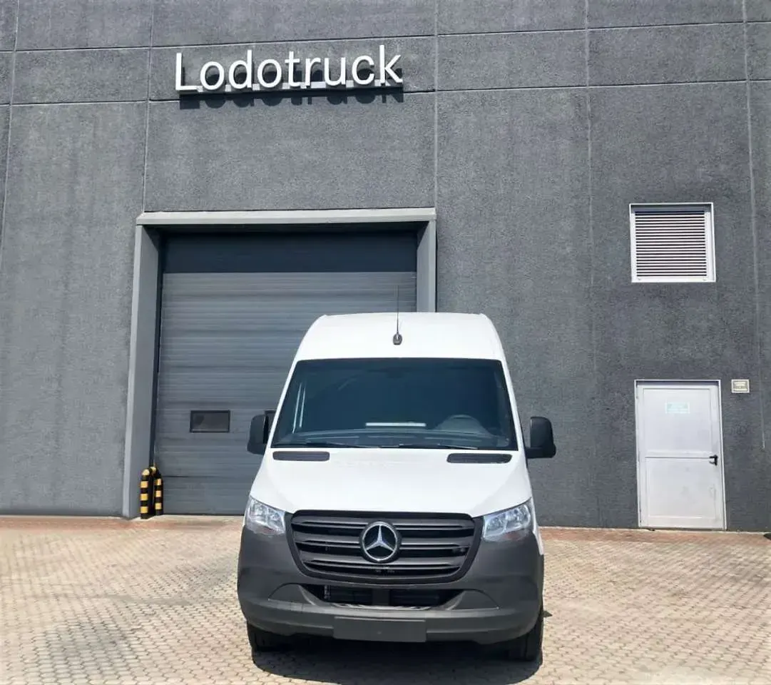 Nuova Mercedes Sprinter 150 CV (110 kW) 2026 Bianco Furgone