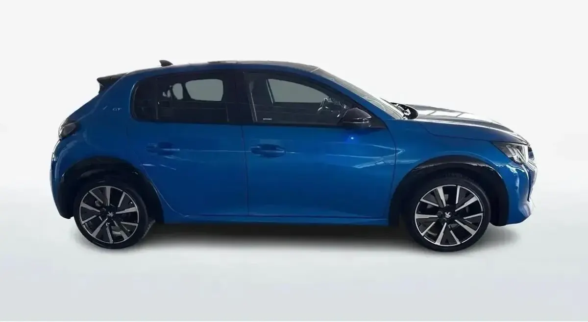 Usata Peugeot 208 GT-line 101 CV (74 kW) 2021 Blu Utilitaria