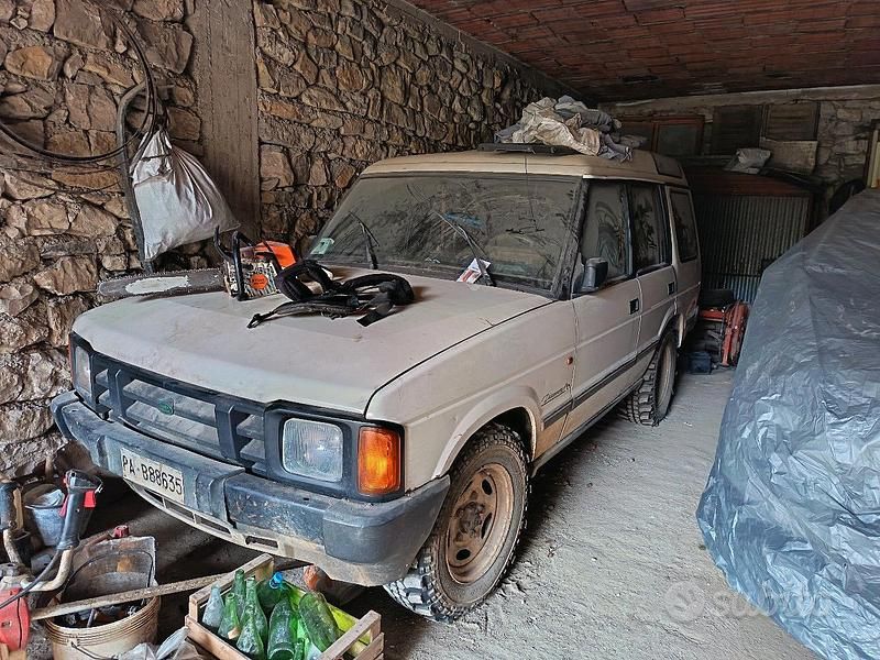 Usata Land Rover Discovery 113 CV (83 kW) 1992 Bianco SUV
