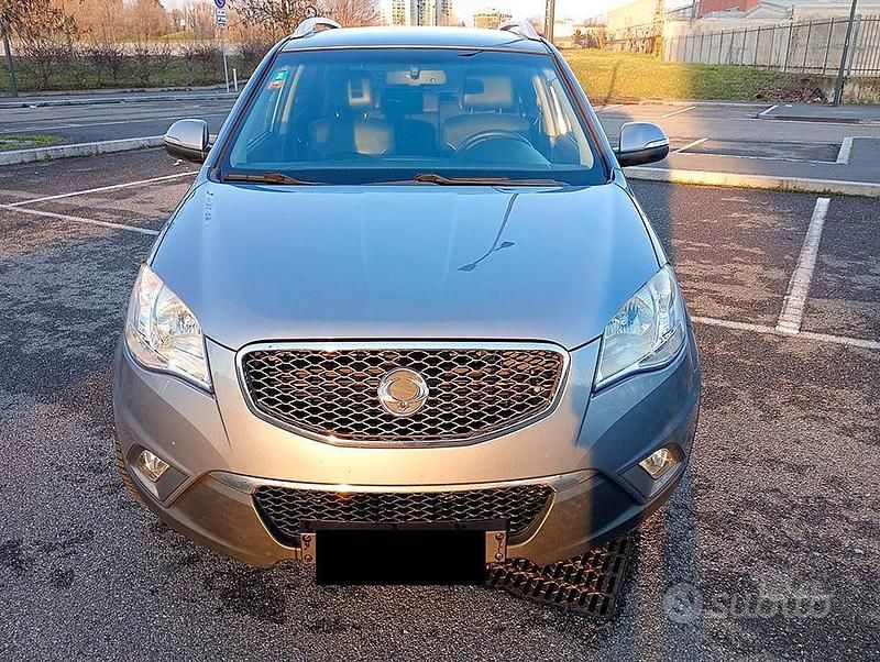 Usata Ssangyong (KGM) Korando 175 CV (128 kW) 2014 Grigio SUV