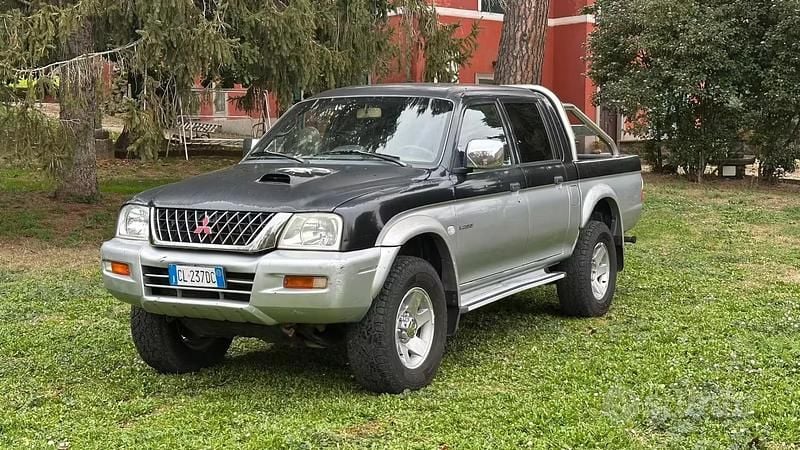 Usata Mitsubishi L200 115 CV (84 kW) 2003 Nero Pick-up