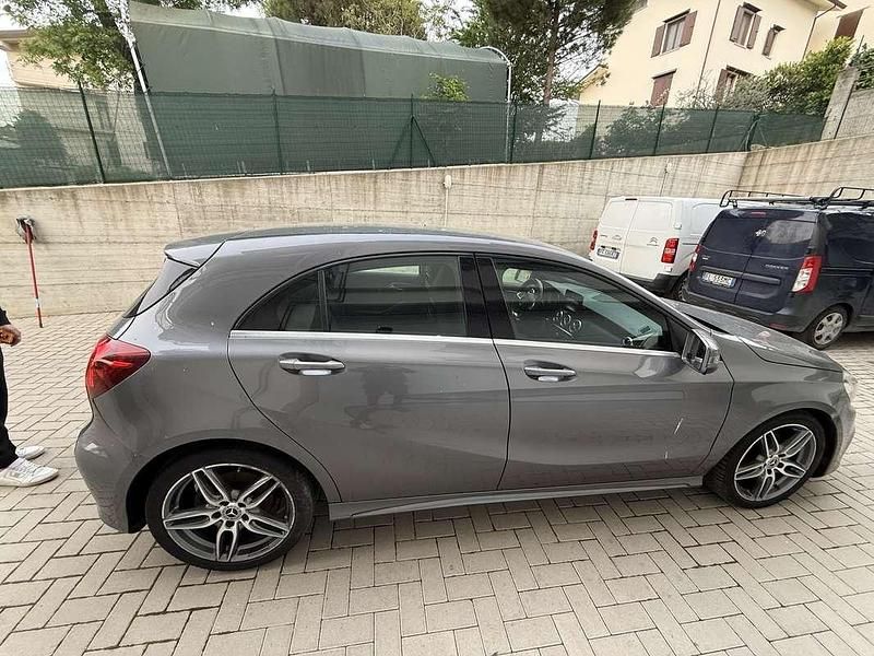 Usata Mercedes CLA180 Shooting Brake 109 CV (80 kW) 2017 Station wagon