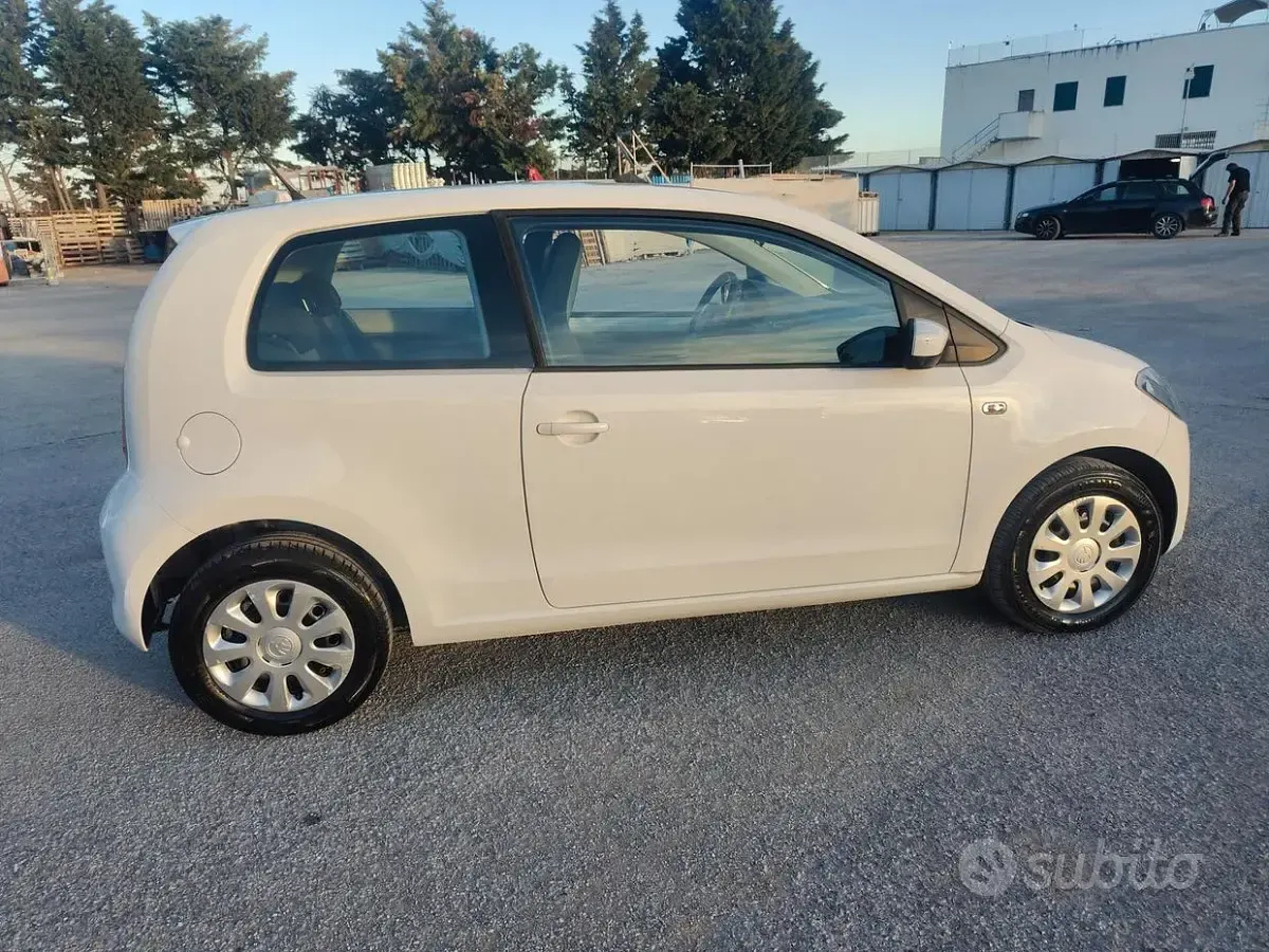 Usata Skoda Citigo Active 75 CV (55 kW) 2013 Bianco Utilitaria