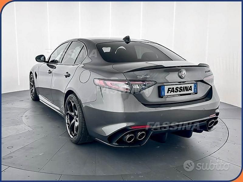 Usata Alfa Romeo Giulia Quadrifoglio 519 CV (381 kW) 2023 Grigio Berlina
