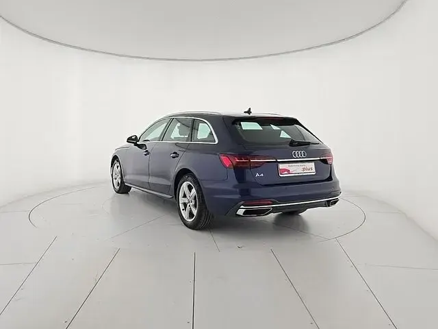 Usata Audi A4 Advanced Plus 163 CV (119 kW) 2024 Blu navarra metallizzato Station wagon