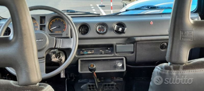 Usata Suzuki Samurai 64 CV (47 kW) 1988 Nero SUV
