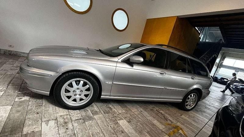Usata Jaguar X-type Executive 131 CV (96 kW) 2004 Argento Station wagon