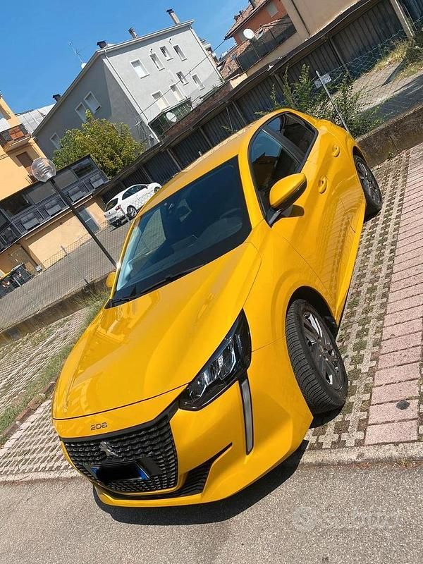Usata Peugeot 208 S 75 CV (55 kW) 2021 Giallo Utilitaria