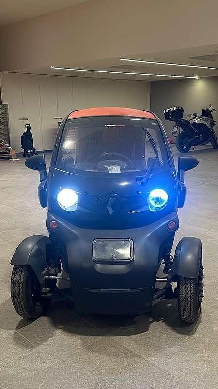 Usata Renault Twizy 11 kW (15 CV) 2012 Arancione Utilitaria