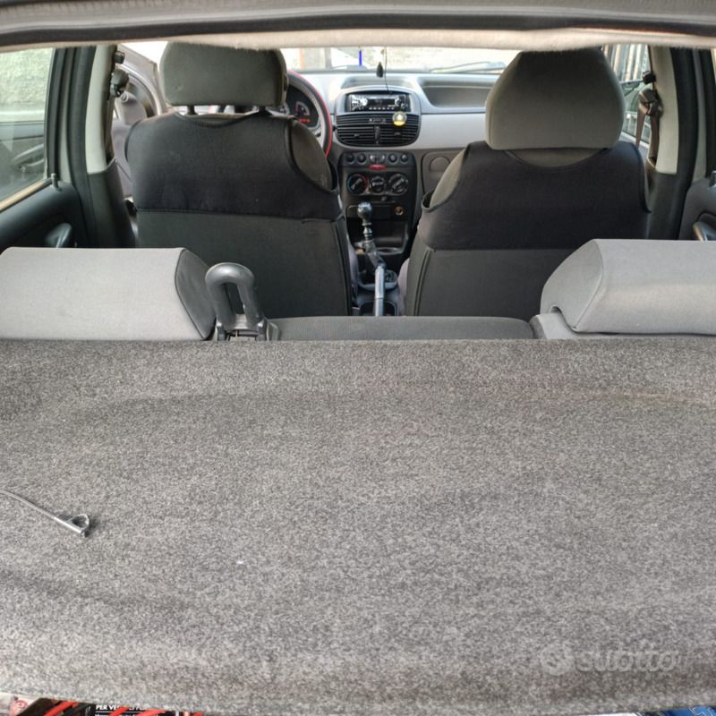 Usata Fiat Punto 80 CV (58 kW) 2001 Grigio Utilitaria