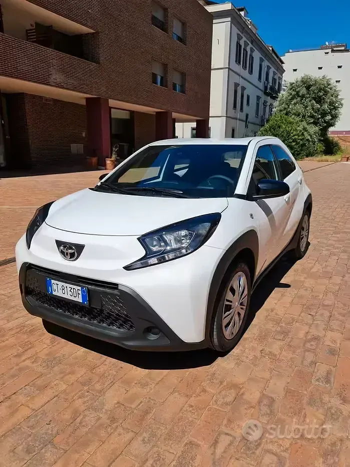 Usata Toyota Aygo X Active 72 CV (52 kW) 2024 Bianco SUV