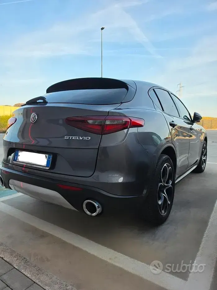 Usata Alfa Romeo Stelvio Veloce 210 CV (154 kW) 2019 SUV