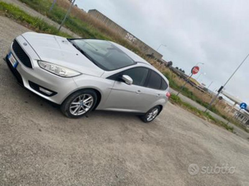 Usata Ford Focus 120 CV (88 kW) 2016 Grigio Berlina