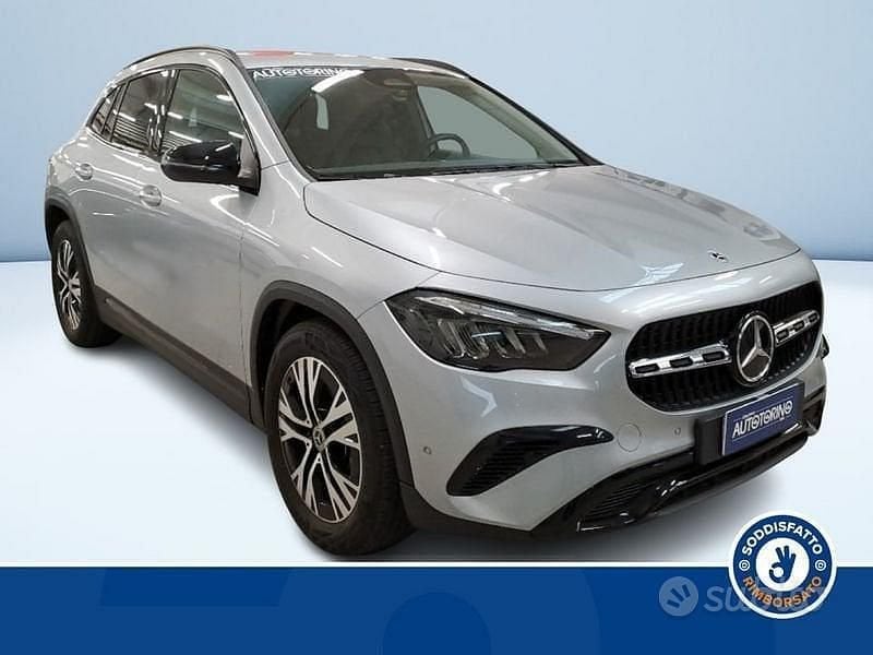 Usata Mercedes GLA200 Advanced 149 CV (109 kW) 2025 Argento SUV