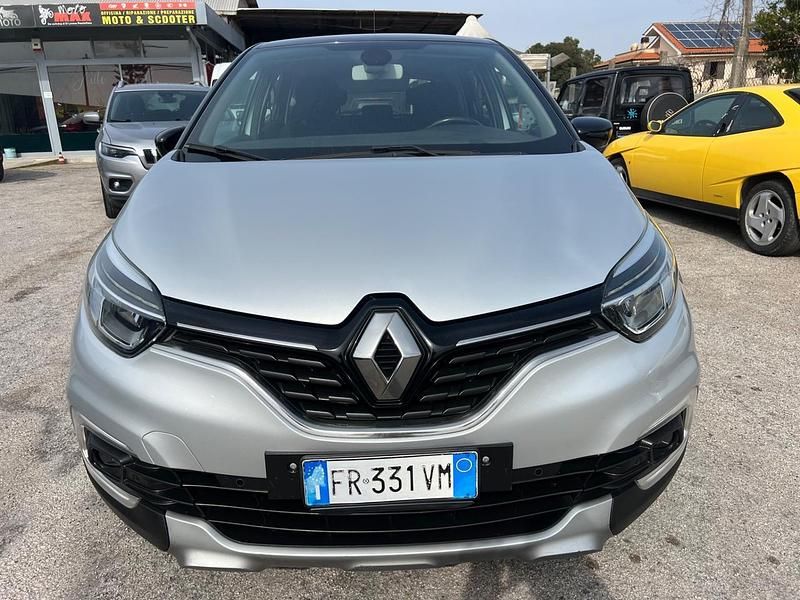 Usata Renault Captur 90 CV (66 kW) 2018 Argento SUV