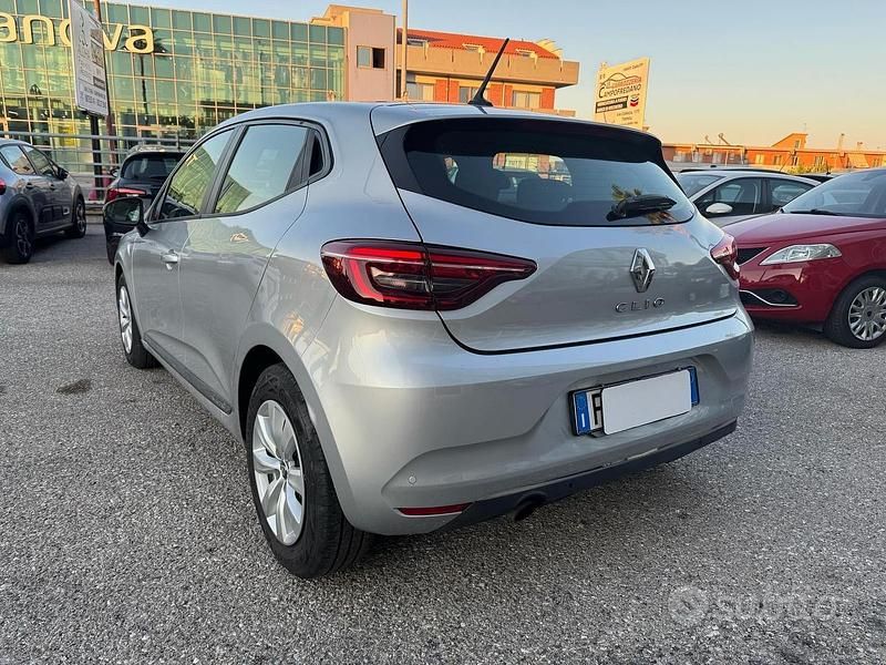Usata Renault Clio IV Zen 100 CV (73 kW) 2019 Grigio Berlina