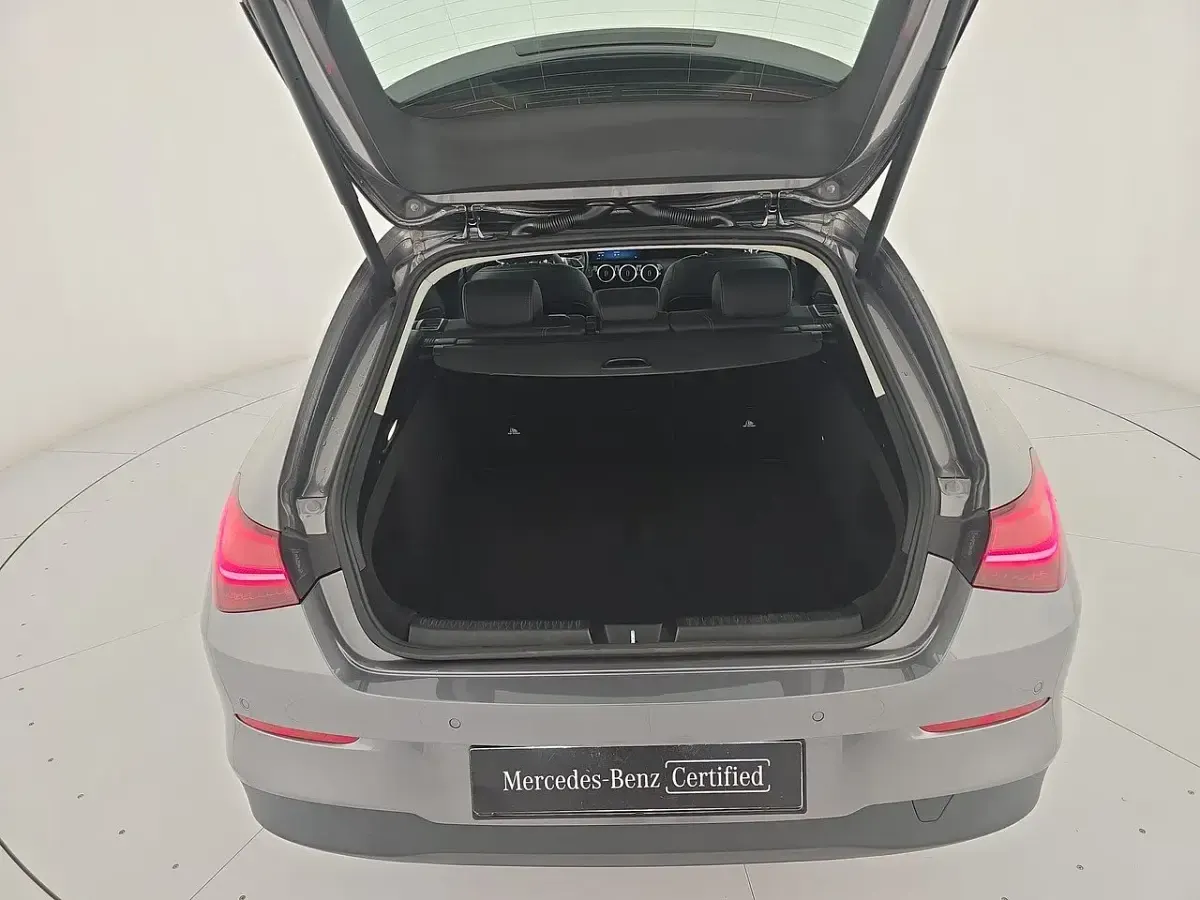 Usata Mercedes CLA180 Advanced 116 CV (85 kW) 2025 Grigio montagna