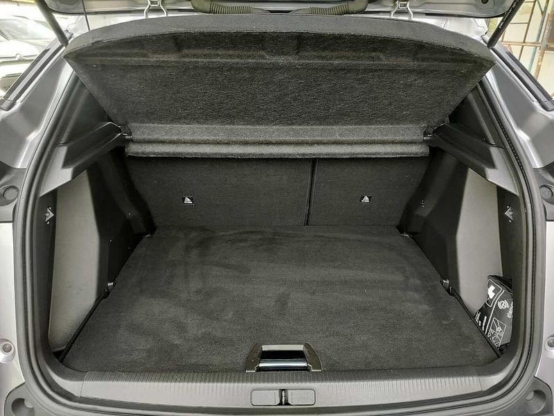 Usata Peugeot 2008 Allure 101 CV (74 kW) 2021 Grigio SUV