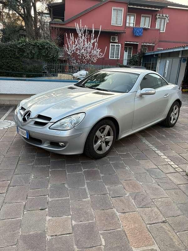 Usata Mercedes SLK200 163 CV (119 kW) 2007 Grigio Cabrio
