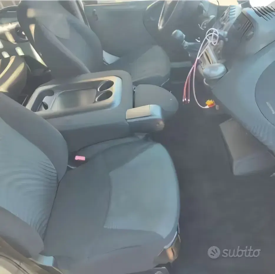 Usata Fiat Multipla 103 CV (75 kW) 2007 Grigio Monovolume
