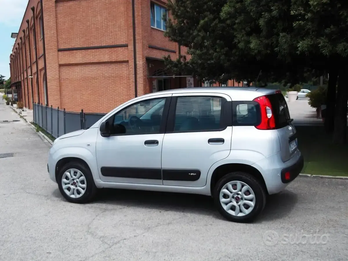 Usata Fiat Panda 80 CV (58 kW) 2021 Grigio Utilitaria