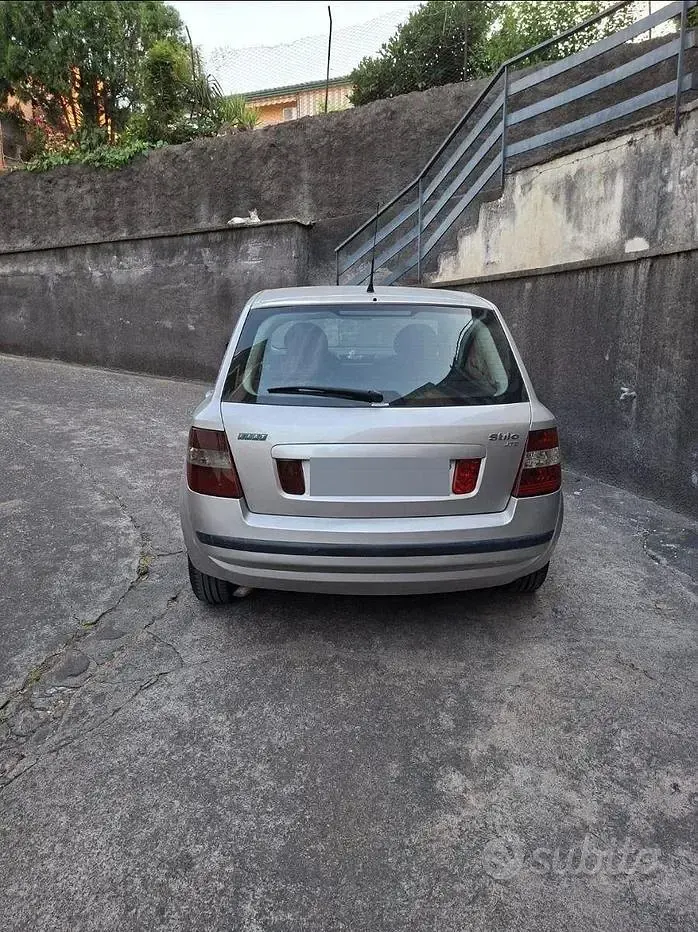 Usata Fiat Stilo 116 CV (85 kW) 2003 Grigio Berlina
