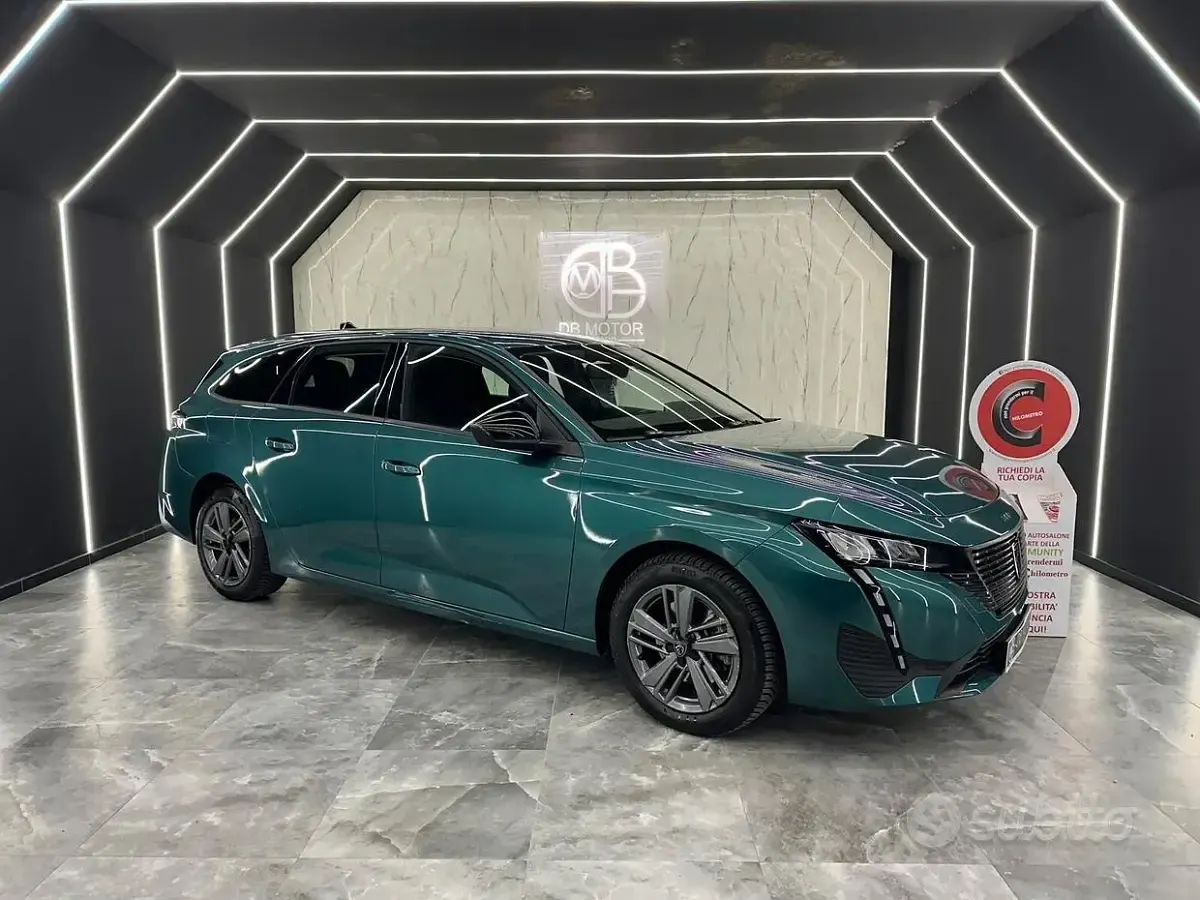 Usata Peugeot 308 Active 131 CV (96 kW) 2024 Verde Station wagon
