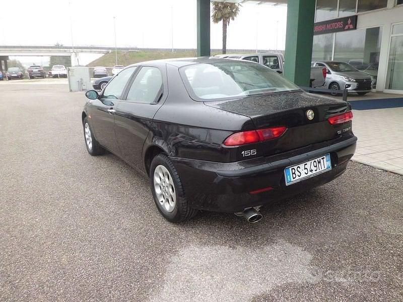 Nero Usata 2001 Alfa Romeo 156 Tre volumi | 1600 € (Super prezzo) - Immagine 1/4