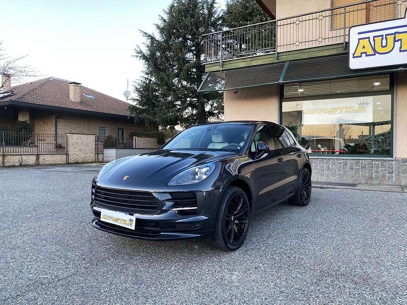 Käytetty Porsche Macan 245 HP (180 kW) 2019 Harmaa Katumaasturi
